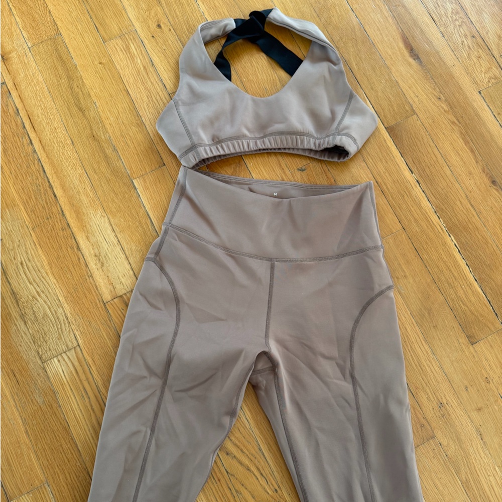 High-Rise Sculpting Leggings and bra